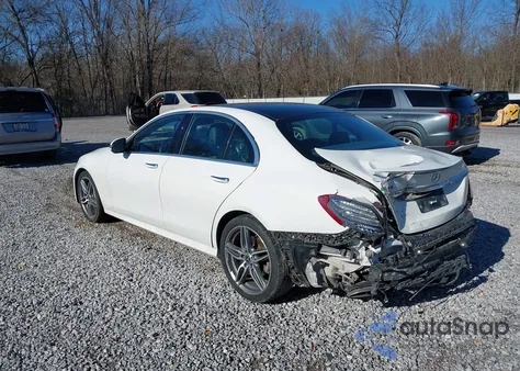 2018 Mercedes-Benz E 300 4Matic из США, поврежденный, VIN WDDZF4KB4JA442583